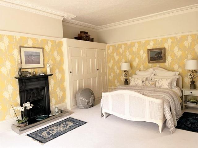 North Ormsby Manor