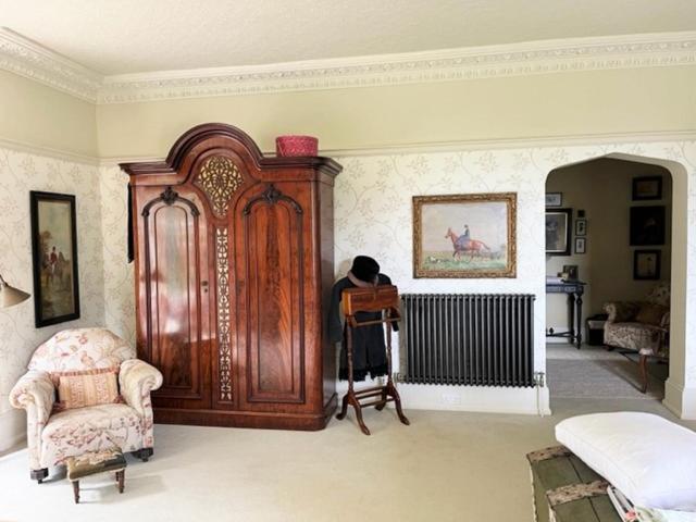North Ormsby Manor Country house